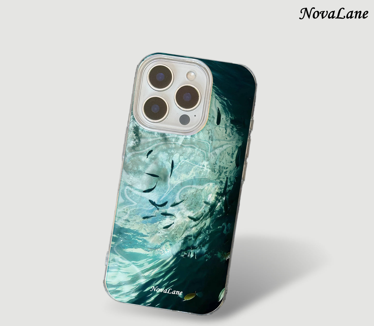 Aqua Fish Bloom ShineFlow Phone Case