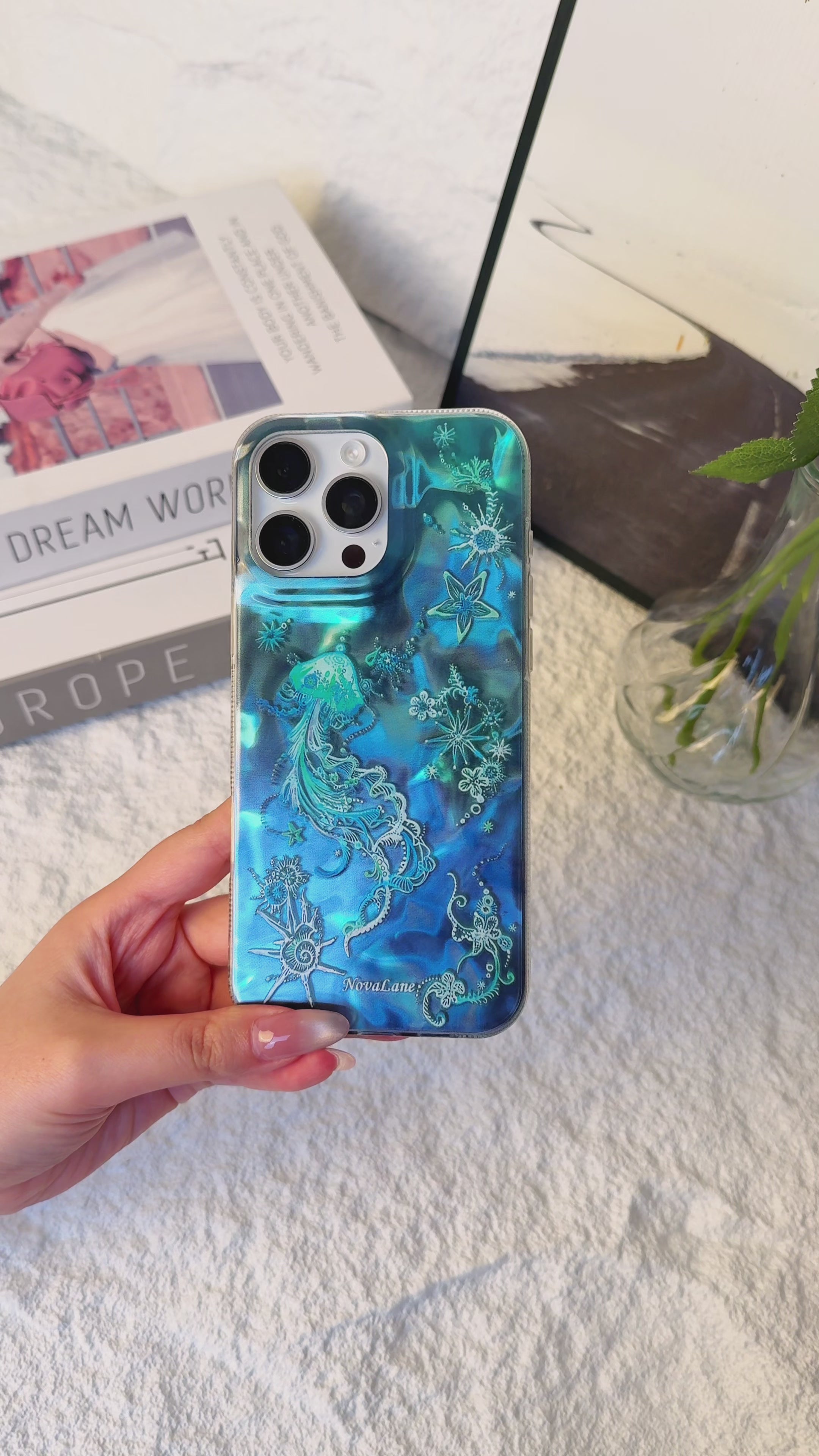 Jellyfish of the Magical Ocean Shining Phone Case Cover – Nova